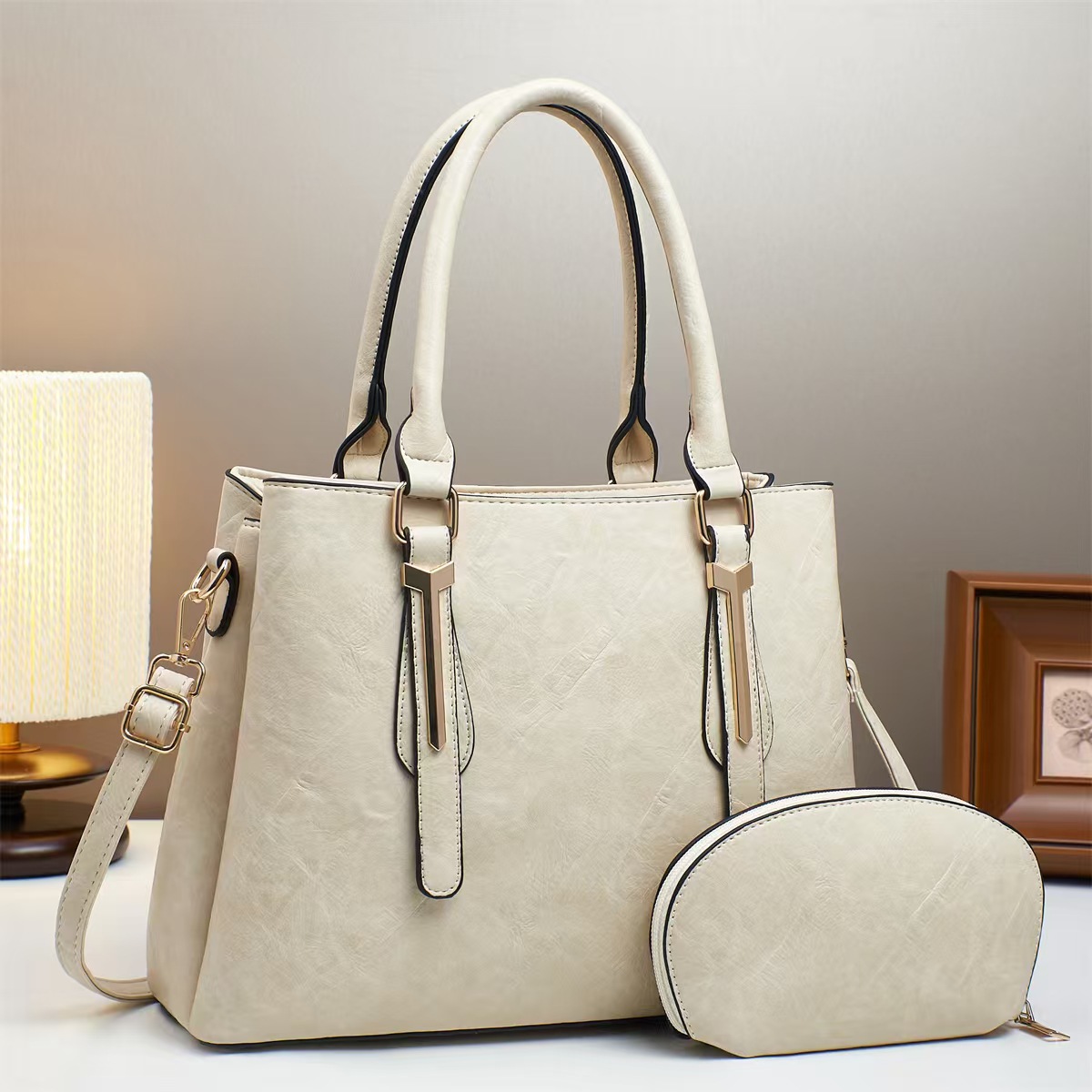 Retro material women's bag 2025 new style fashionable and trendy women's bag, high-end single-shoulder crossbody bag, versatile handbag details Picture