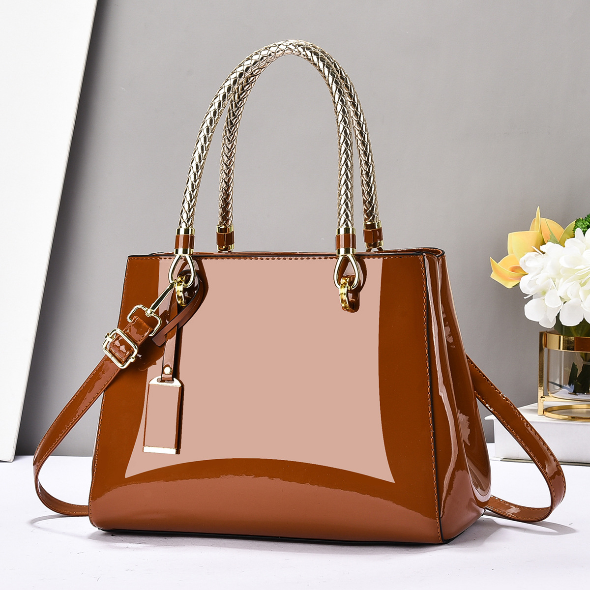 Ladies' patent leather handbag, wine red, large capacity, high-end texture, new foreign trade tote women's bag, cross-border wholesale Specification drawing