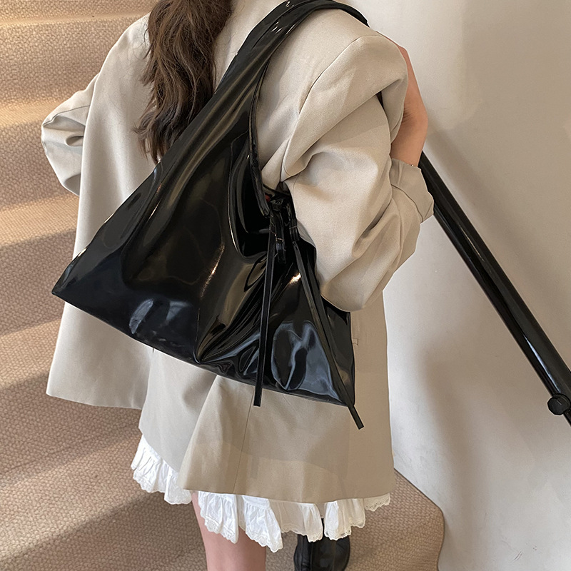 Cross-border large-capacity commuter handbag for women, 2025 new style casual and versatile single-shoulder underarm bag, hand-held tote bag details Picture