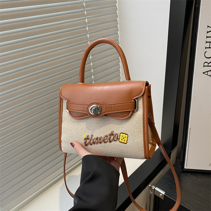 Spring and Summer color-blocking small bags for women, 2025 new fashionable and versatile crossbody bag, hand-held small square bag, Kelly bag full figure