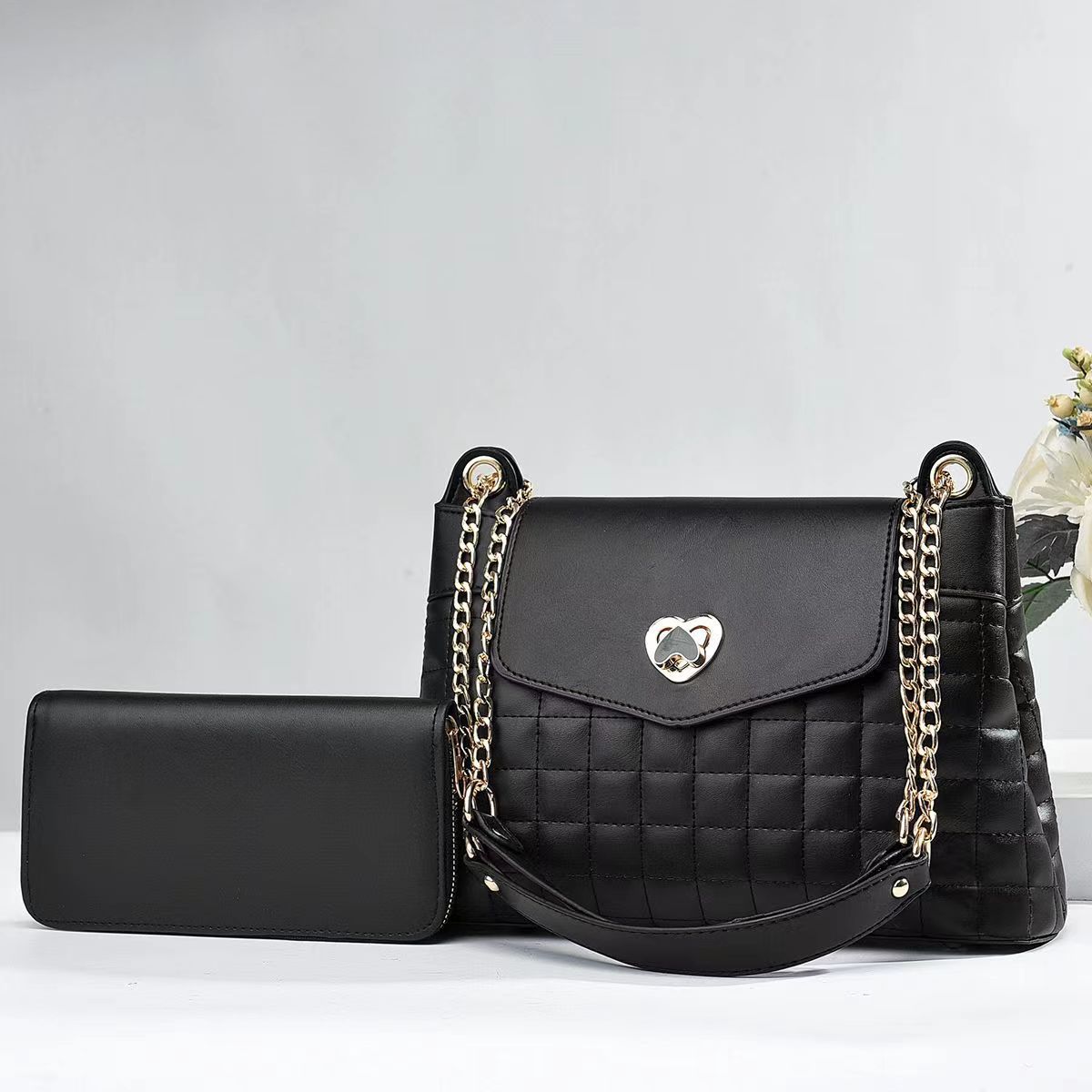 The manufacturer's two-piece women's bag 2023 new chain single-shoulder crossbody bag, diamond-shaped casual and niche mother-and-child bag full figure