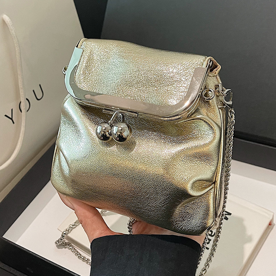 Ladies' chain bag, fashionable, stylish and simple Japanese and Korean single-shoulder bag, 2025 new trendy INS casual crossbody bag full figure