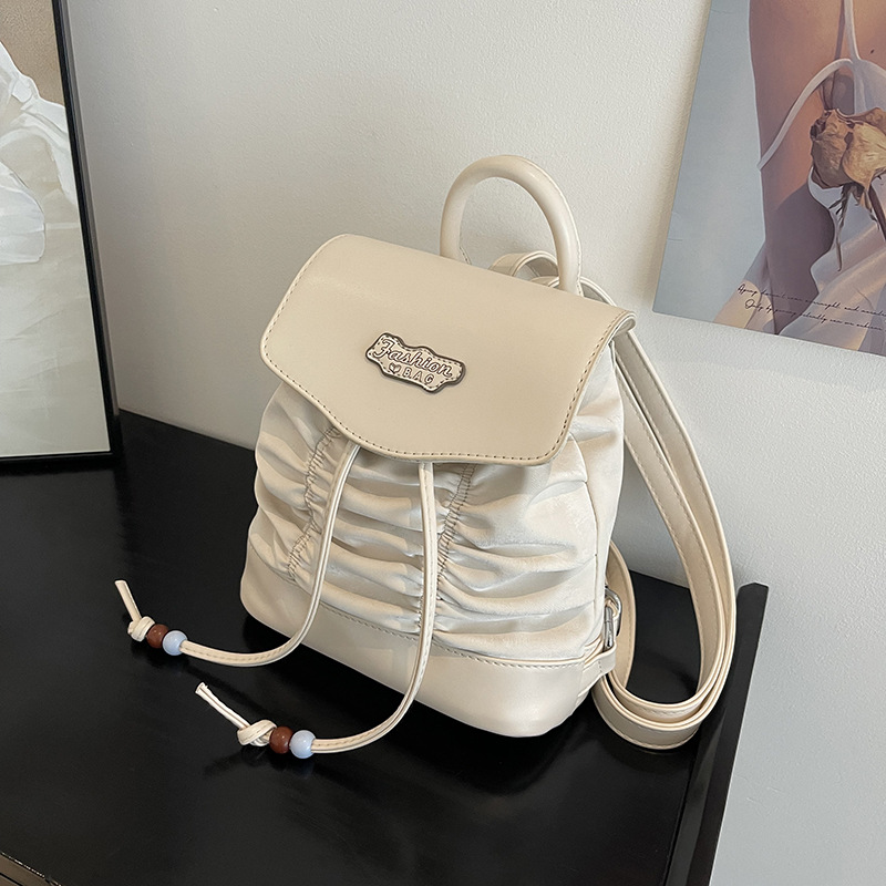 Casual and versatile, college-style, high-end pleated bag for women 2025, new niche design, stylish and fashionable backpack details Picture