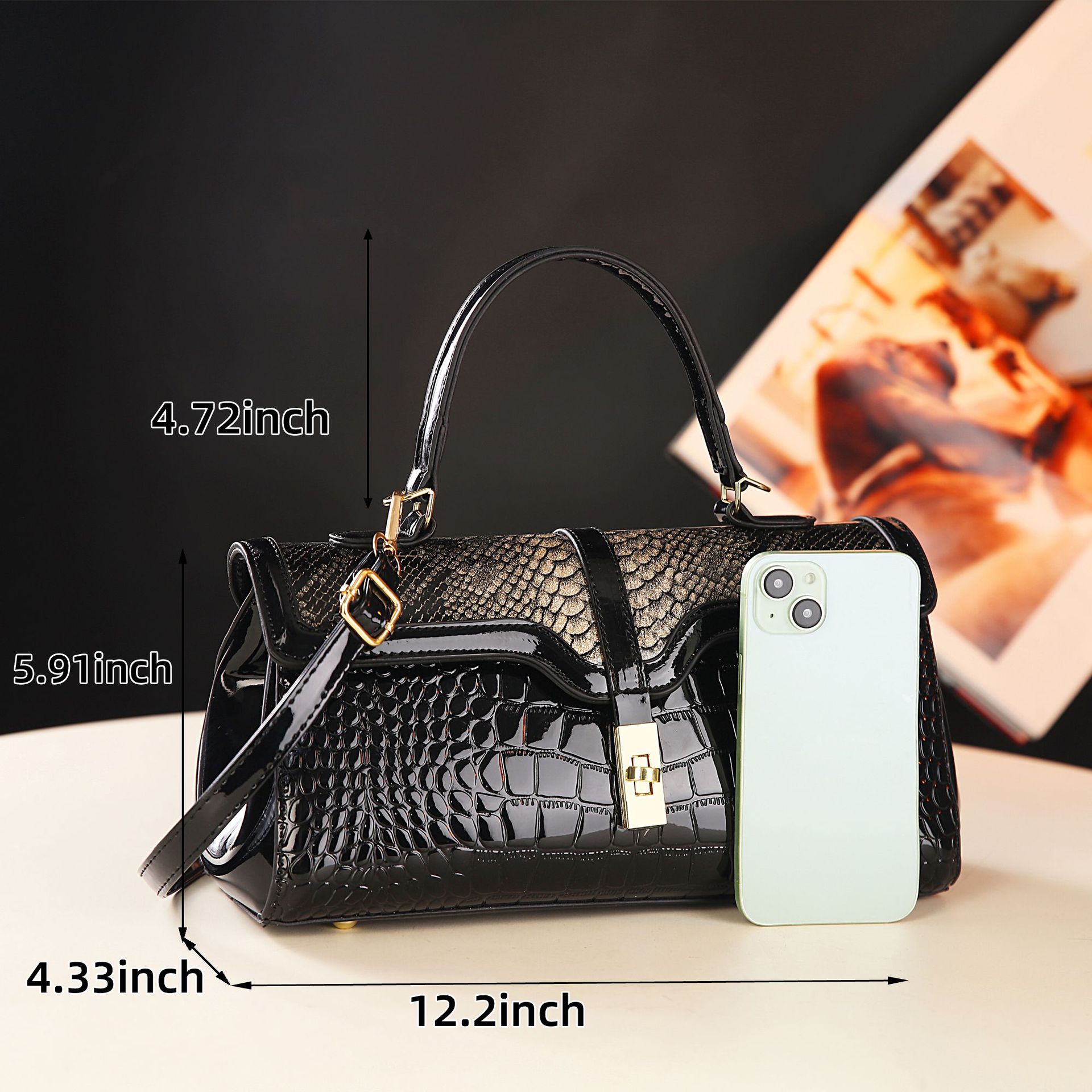 This large-capacity patent leather bag features a niche design for women and is suitable for middle-aged and elderly mothers. It is a versatile and casual crossbody bag for commuting Specification drawing
