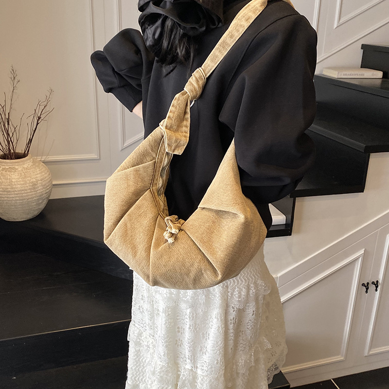 2025 New Forest-themed large-capacity versatile solid color dumpling bag for women's casual, simple and lightweight nylon fabric single-shoulder bag Specification drawing