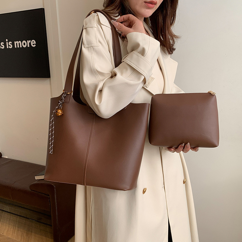 Large-capacity retro solid color high-end tote bag 202 Winter new soft surface cross-border commuting mother-and-child underarm bag Specification drawing