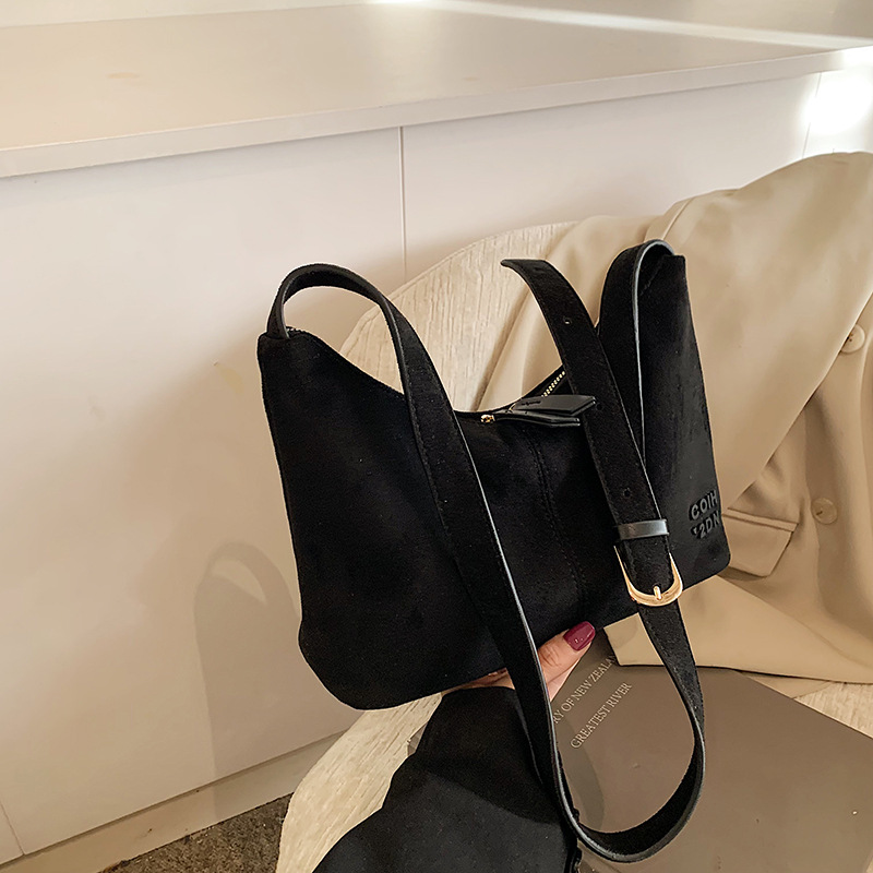 Retro matte bag for women, large capacity 2024 new casual single-shoulder crossbody bag for women's commuting to work, dumpling bag Specification drawing