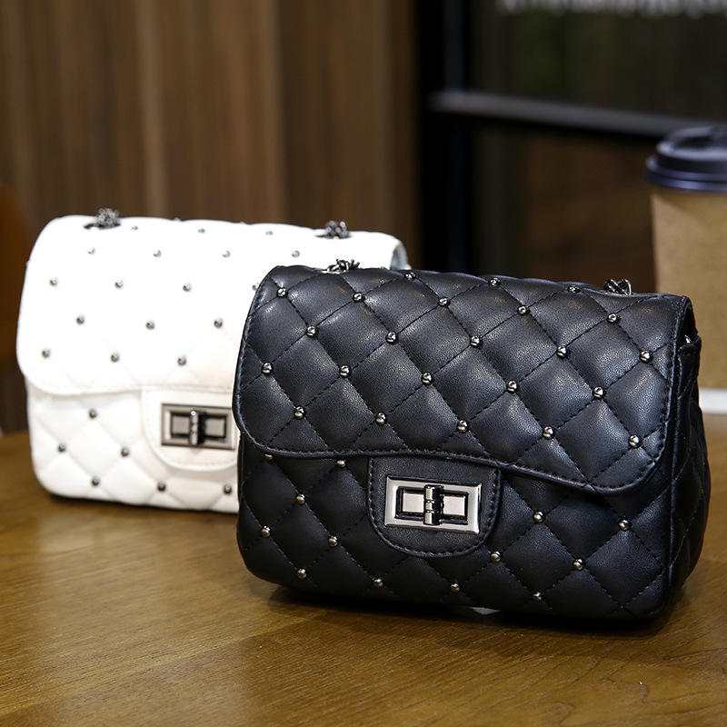 The 2022 new Instagram super popular Korean-style stylish small square bag with a diamond-shaped chain single-shoulder crossbody bag details Picture