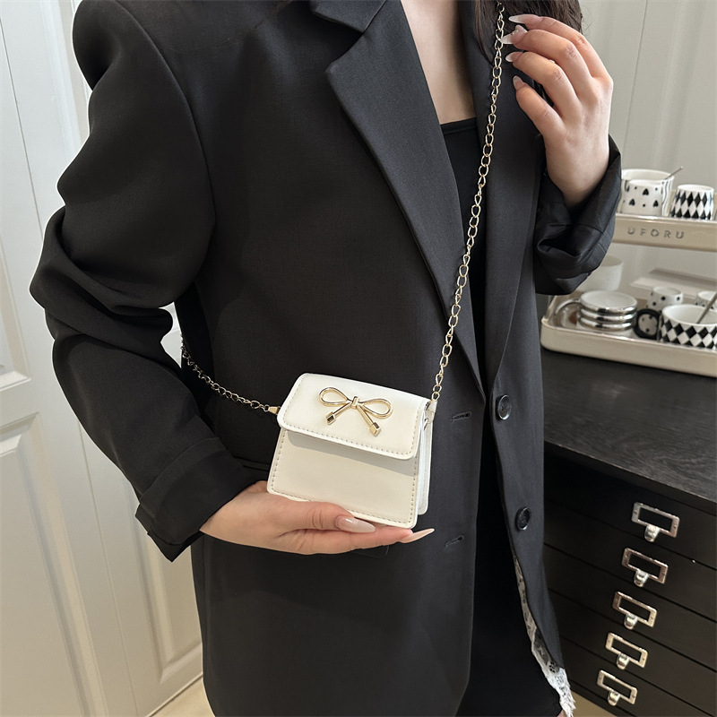 Simple bow saddle bag for women 2025 new Spring/Summer style single-shoulder bag, personalized and fashionable single-shoulder crossbody bag details Picture