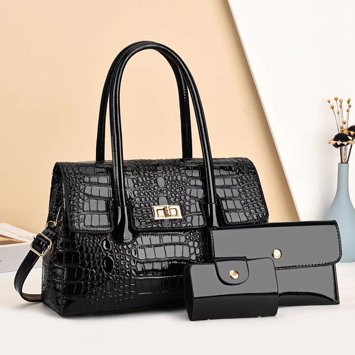 A new, fashionable, cross-border, trendy and versatile crossbody bag with crocodile pattern, a large capacity single-shoulder bag for women full figure