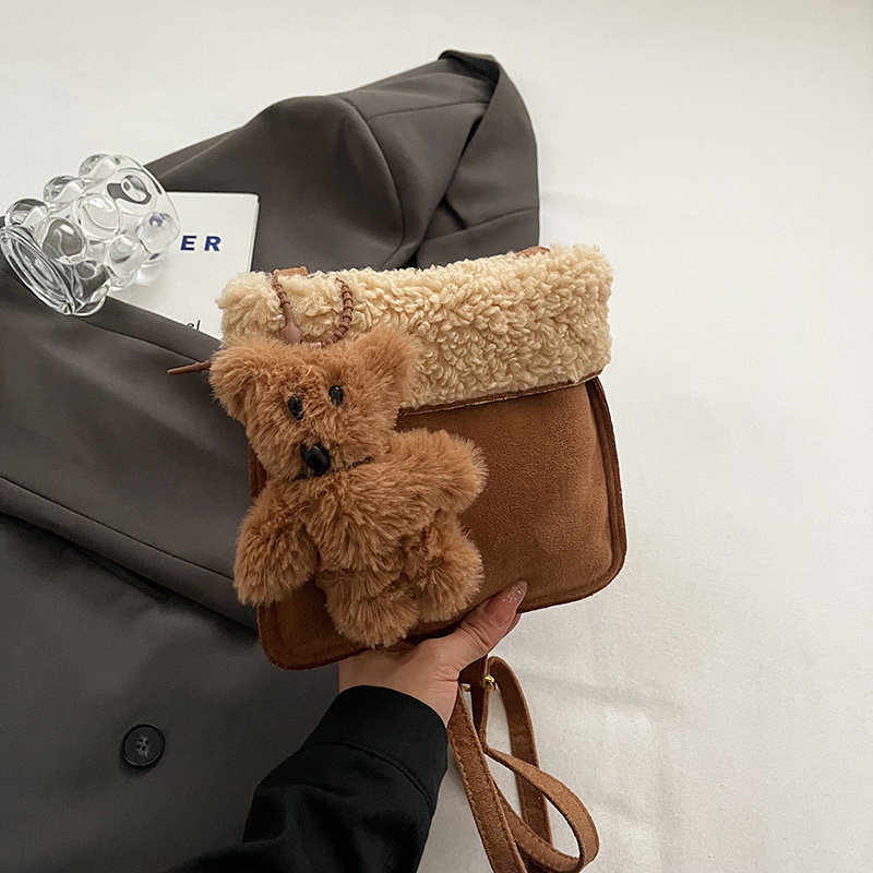 Maillard Lambskin fluffy bag for Women 2024 New style, a high-end, fluffy small crossbody phone case Specification drawing
