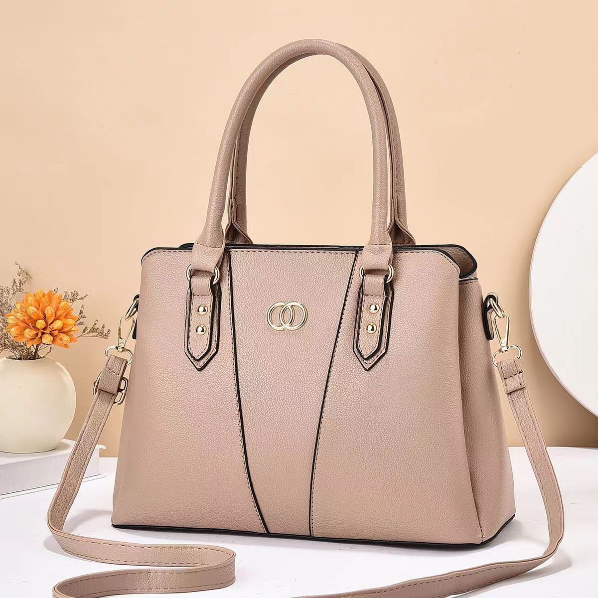 New foreign trade women's bag, simple and versatile, large-capacity handbag, fashionable and retro, single-shoulder crossbody women's bag, middle-aged Specification drawing