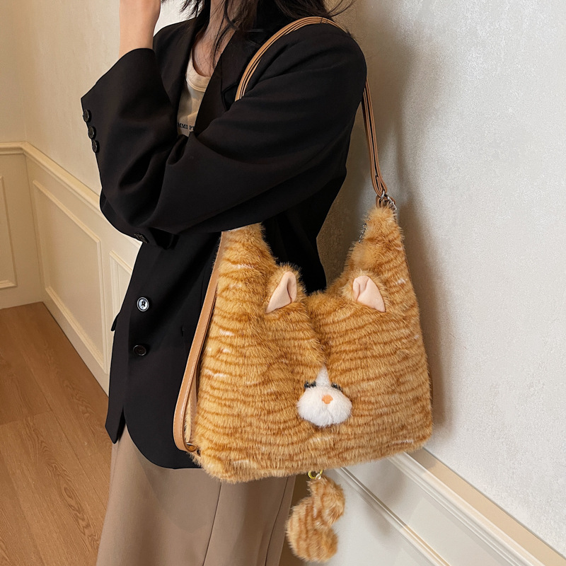 Fluffy women's 2024 new style single-shoulder bag, large-capacity backpack, multi-functional commuting crossbody bag Application Scenario