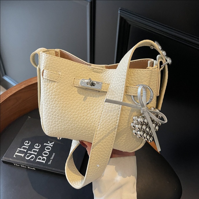 Korean version niche design Kelly handbag for women 2025 new trendy, fashionable and simple single-shoulder crossbody bag for mother and child full figure
