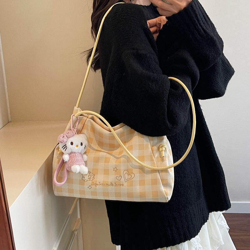 2025 New summer checkered underarm bag, laid-back style, versatile shoulder bag, casual crossbody bag, large-capacity tote bag details Picture