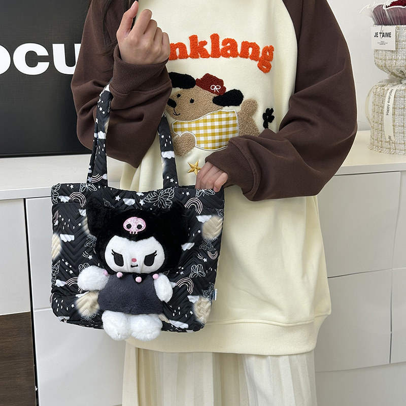 New cartoon doll single-shoulder bag, large-capacity claw machine doll, exchange for plush handbag bag, daily necessities storage Application Scenario