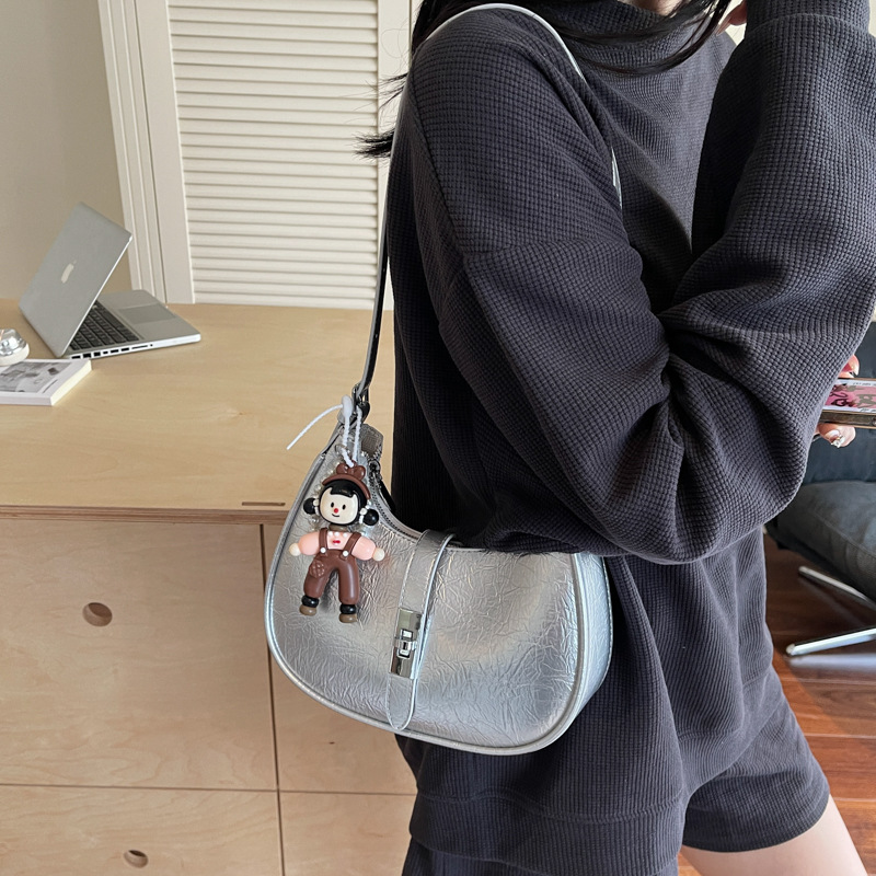 Cross-border trend women's Bag 2025 New style fashionable underarm bag Solid color handbag fashionable crossbody bag Simple single-shoulder bag Specification drawing