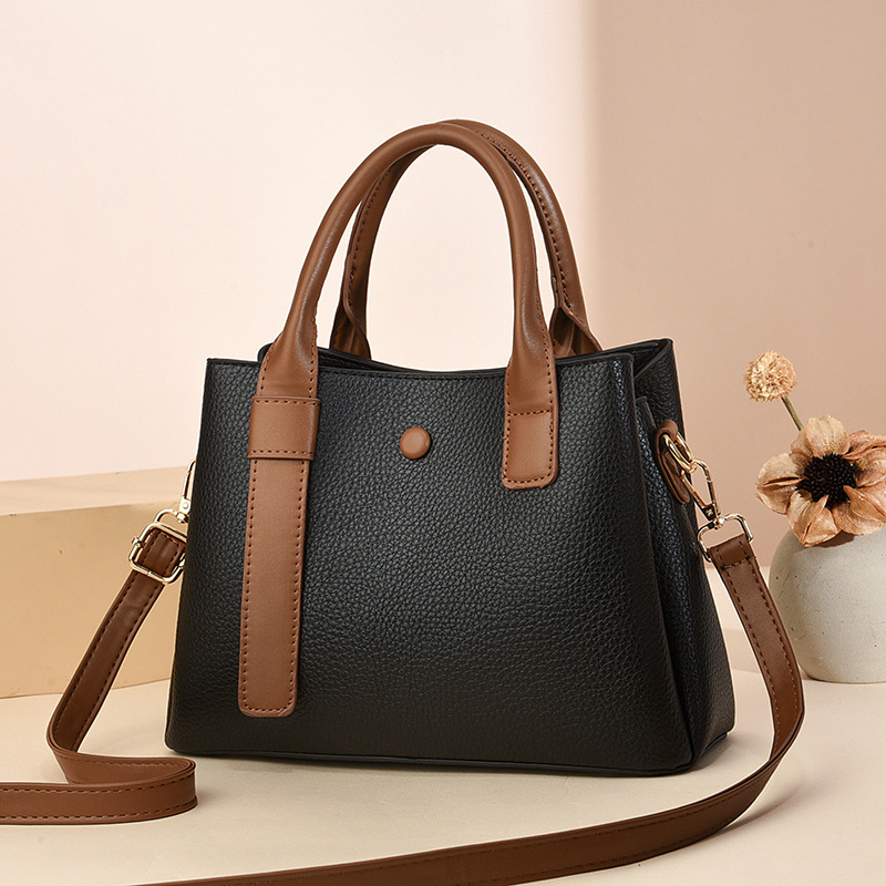 The manufacturer's foreign trade women's bag for 2024 is a fashionable and elegant crossbody single-shoulder bag with a large capacity. It is a new summer direct mail style that is trendy and simple full figure