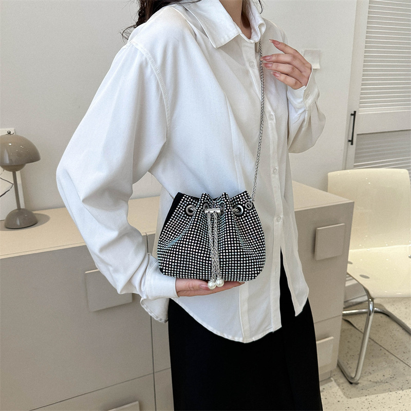 Diamond-encrusted drawstring bucket bag for women, 2023 new style bright diamond water diamond full diamond bag, bestseller, high-end chain crossbody bag Specification drawing