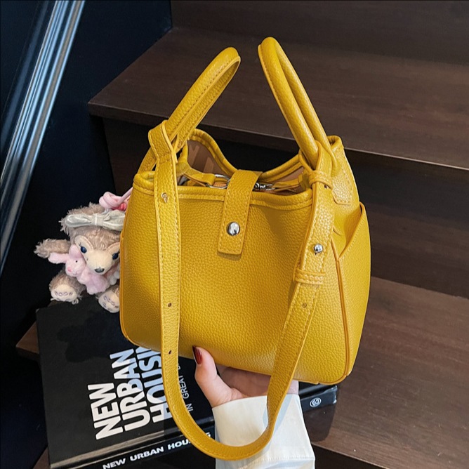 2025 New high-end bucket bag, versatile small square bag, vegetable basket, women's bag, stylish single-shoulder bag, solid color crossbody bag full figure