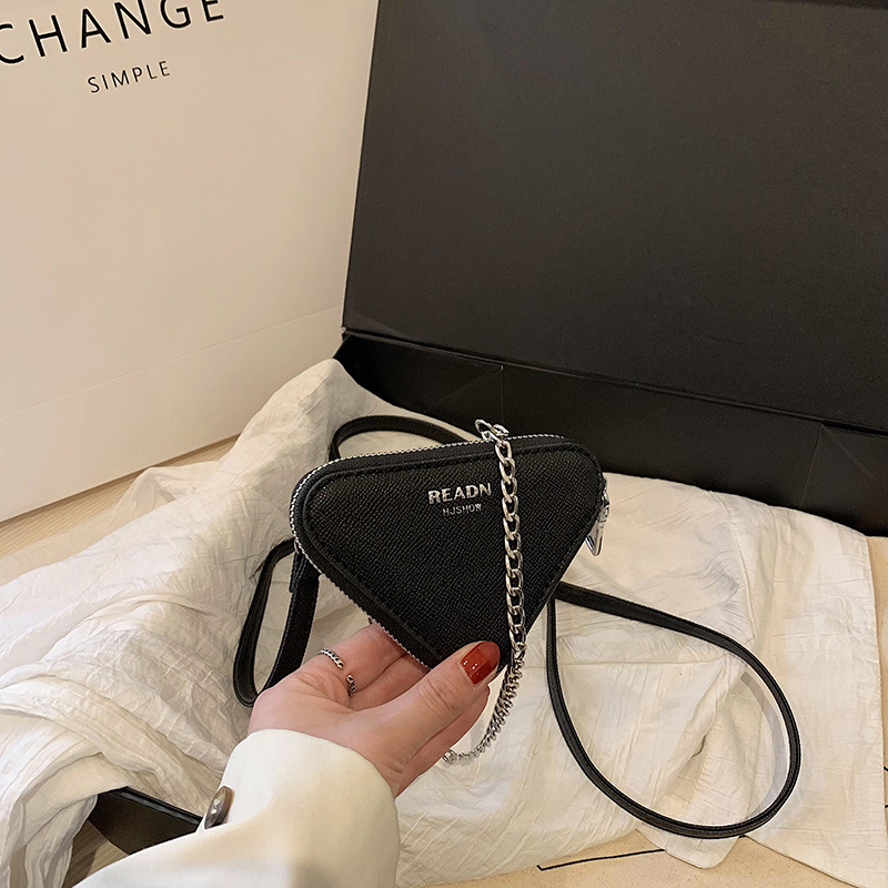 Summer chic children's bag, Korean internet-famous mini crossbody bag, high-end and elegant accessory, coin purse, parent-child style details Picture