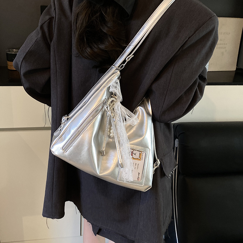 New Spring/Summer 2025 niche design, trendy and fashionable, Korean-style high-end single-shoulder bag, simple and versatile women's backpack Specification drawing