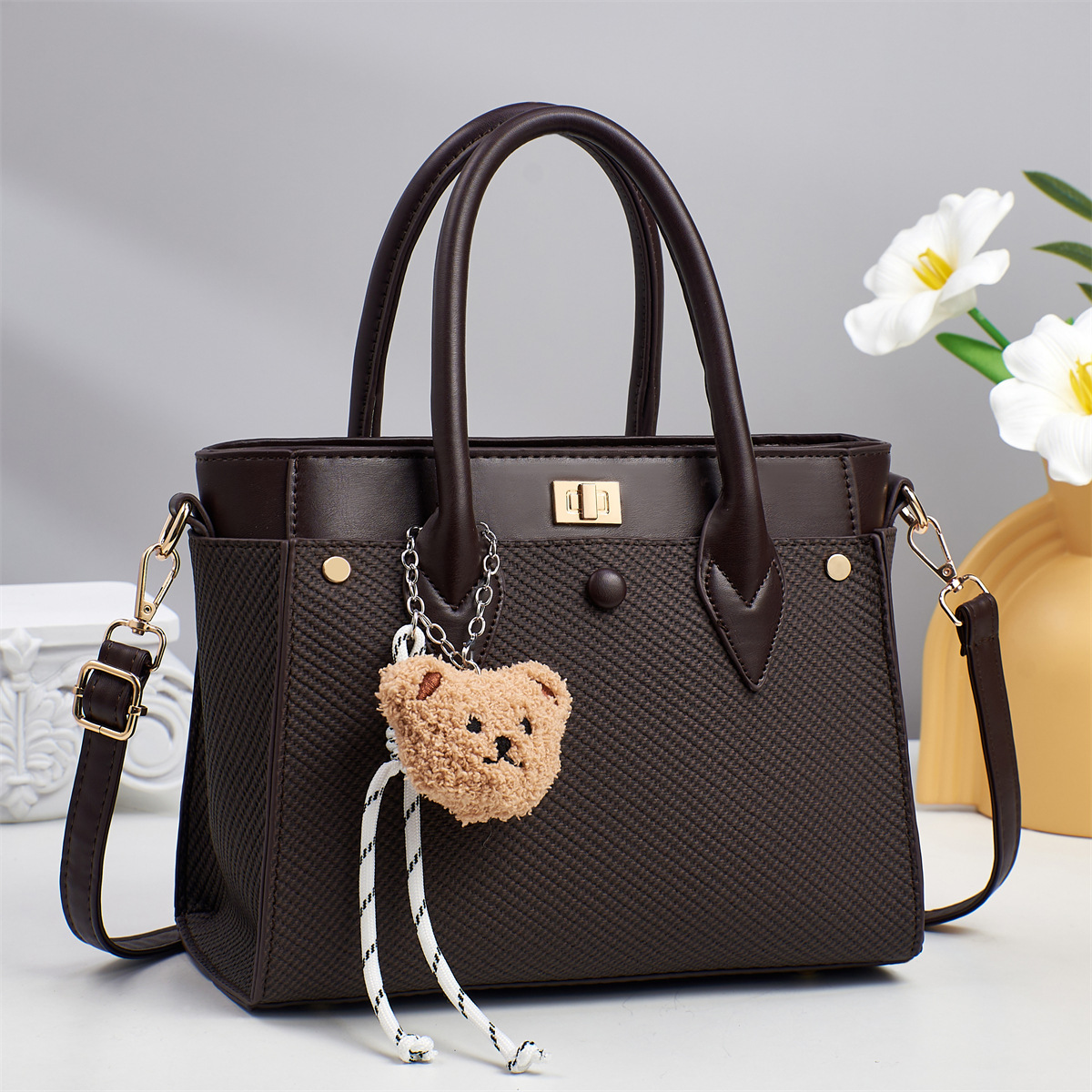 Mother's Day large-capacity handbag, square commuter bag, fashionable single-shoulder crossbody bag, top layer drop-patterned PU women's bag full figure