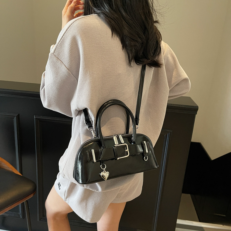 Stylish casual bag 2025 New style INS handbag, stylish and stylish small bag, shoulder bag, crossbody bag for women Application Scenario