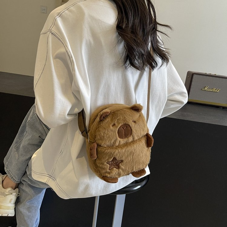 Cute Capibara doll bag for women, new autumn plush single-shoulder bag for women, crossbody daily mobile phone bag full figure