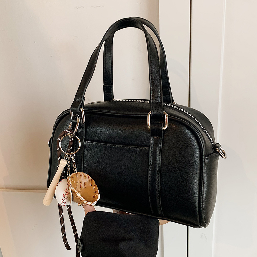 Retro and trendy underarm bag for women, 2024 new stylish large-capacity tote bag, high-end and versatile shoulder bag for work full figure