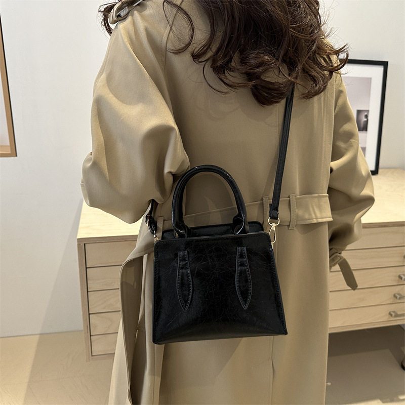 Cross-border bag for women 2024 New style: Fashionable and simple tote bag with large capacity for commuting hand and shoulder crossbody Specification drawing