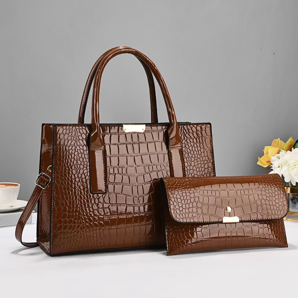 Women's bag 2024 European and American fashion mother-and-child handbag, crocodile pattern large-capacity tote bag, single-shoulder crossbody embossed women's bag details Picture
