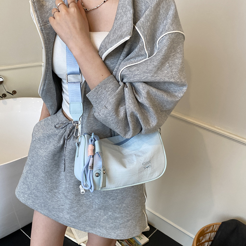 Fashionable pillow bag 2025 Summer new solid color small square bag, versatile women's bag, high-end single-shoulder bag, bestseller crossbody bag Specification drawing