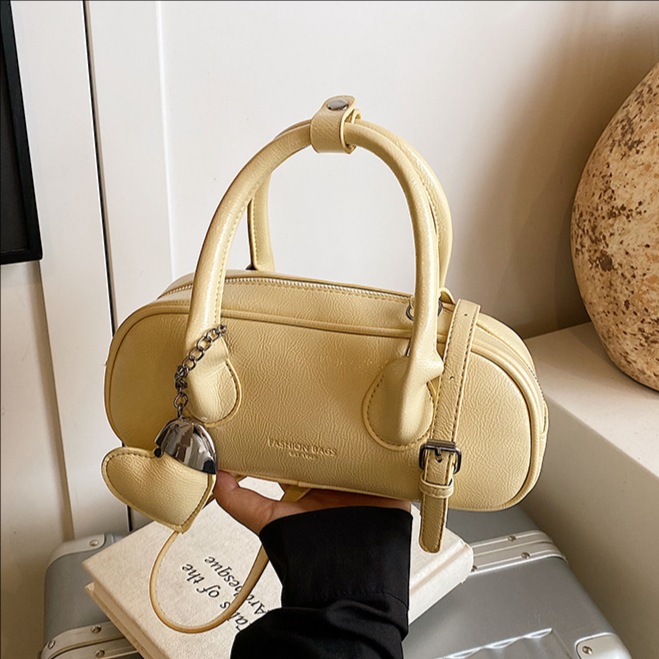 Retro lychee pattern handbag for women, 2025 new fashionable and niche Boston bag, versatile commuting single-shoulder crossbody bag full figure