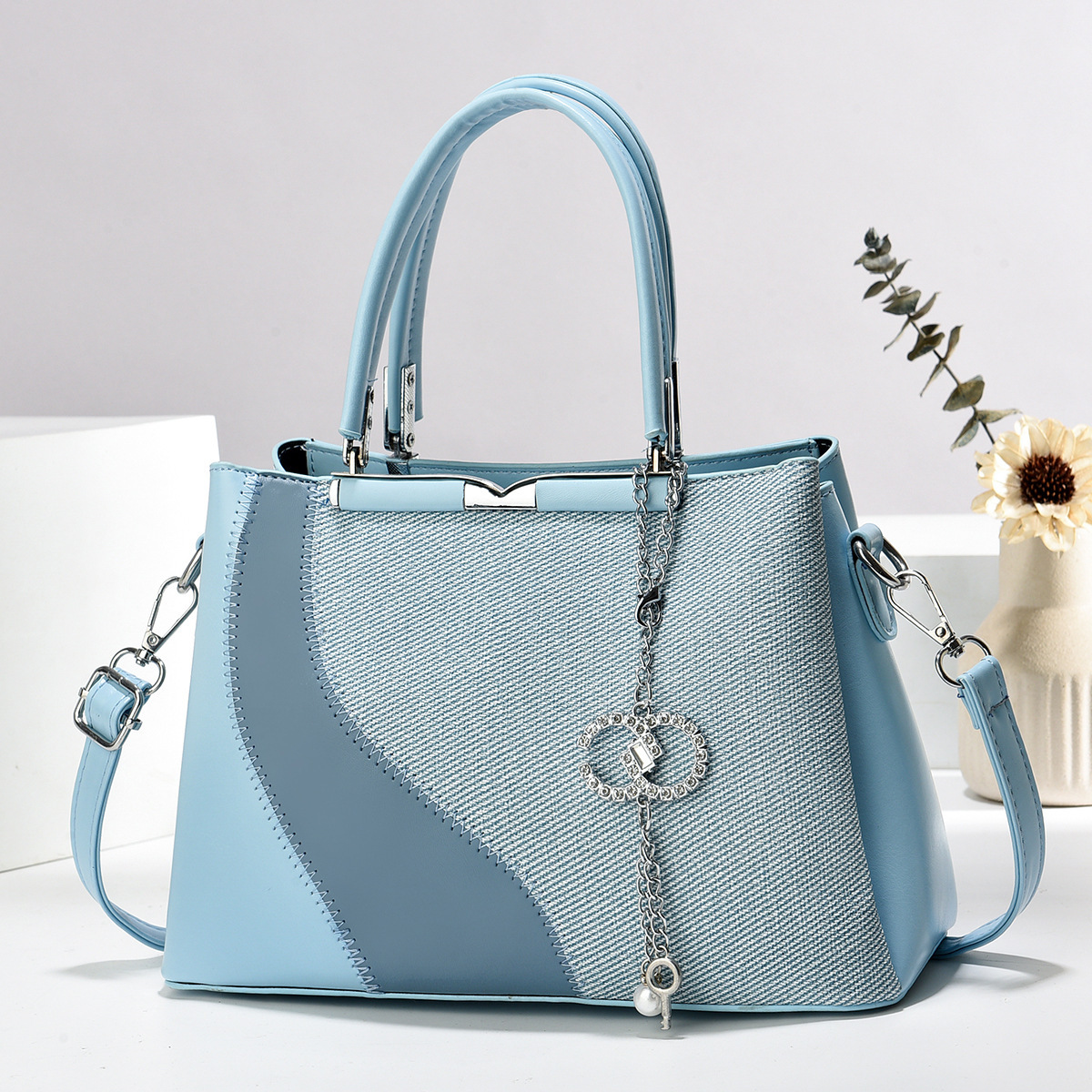 Cross-border versatile single-shoulder bag, high appearance level crossbody bag, trendy new style patchwork color-blocking handbag, large capacity multi-layer fashion Specification drawing