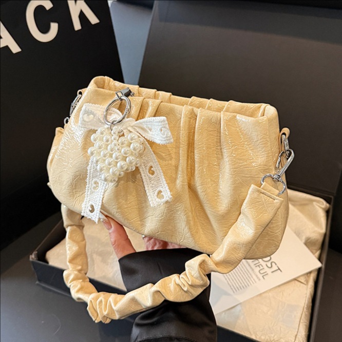 High-end and niche design pleated underarm bag for women 2025 new casual Korean style fashionable and simple single-shoulder crossbody bag full figure