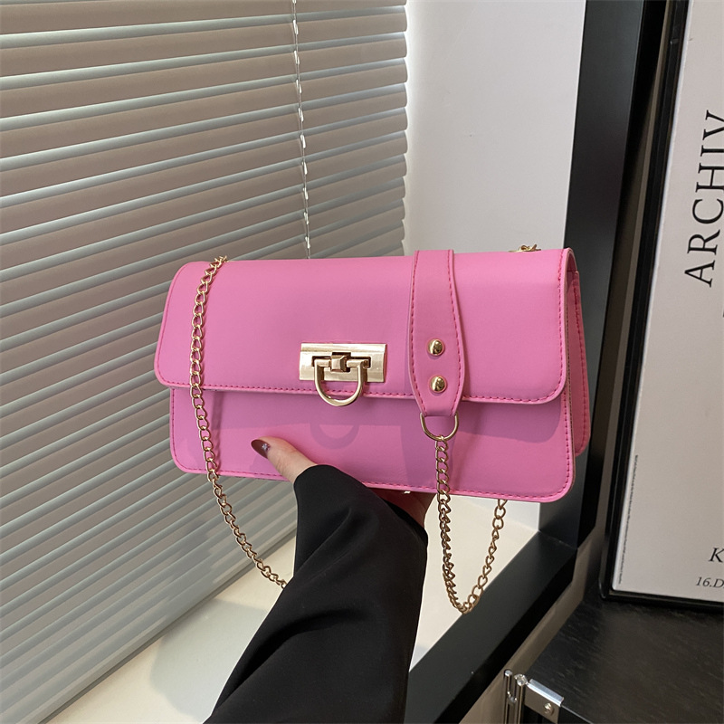 A new, stylish and versatile single-shoulder bag for women in 2025, featuring a simple and simple crossbody style full figure