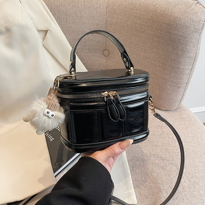Crossbody bag, versatile small bag, women's 2025 new light luxury niche design, high-end single-shoulder bag, hand-held box bag Specification drawing