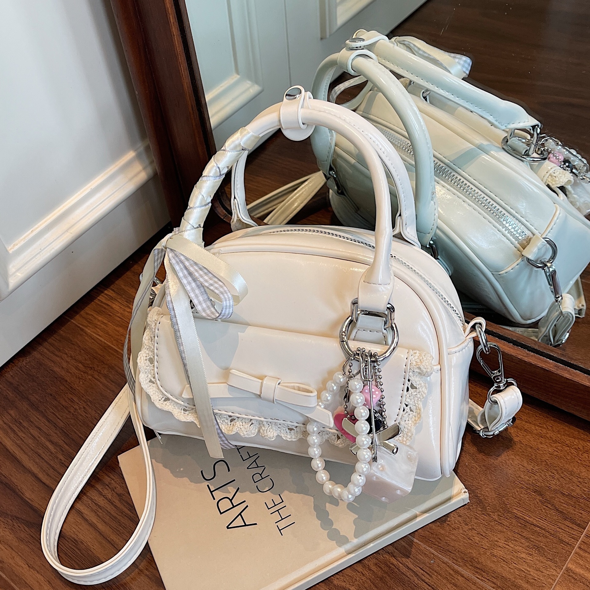 Korean high-end quality versatile women's bag 2025 new style niche fashion women's hand-held shoulder bag trendy crossbody bag full figure