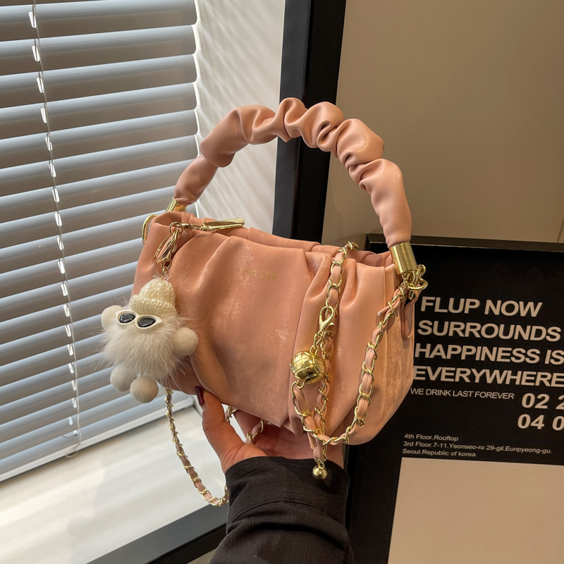 New women's 2024 fashion trend crossbody bag, versatile casual chain shoulder bag, solid color hand-held pleated bag details Picture