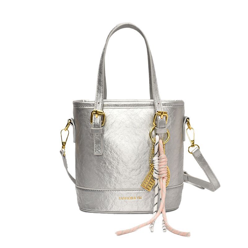 High-end hand-held bucket bag for women, 2025 new style, stylish color contrast single-shoulder underarm bag, casual and simple crossbody bag Item Picture