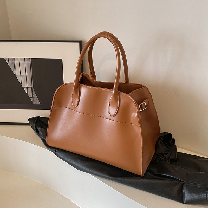 Ladies' tote bag 2024 New retro handbag, casual and versatile crossbody bag, large-capacity portable single-shoulder bag, trendy details Picture