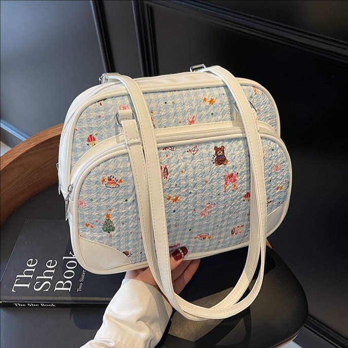 The 2025 new cross-border versatile and fashionable underarm bag, a large-capacity, simple and casual women's backpack, and a trendy commuting single-shoulder bag full figure