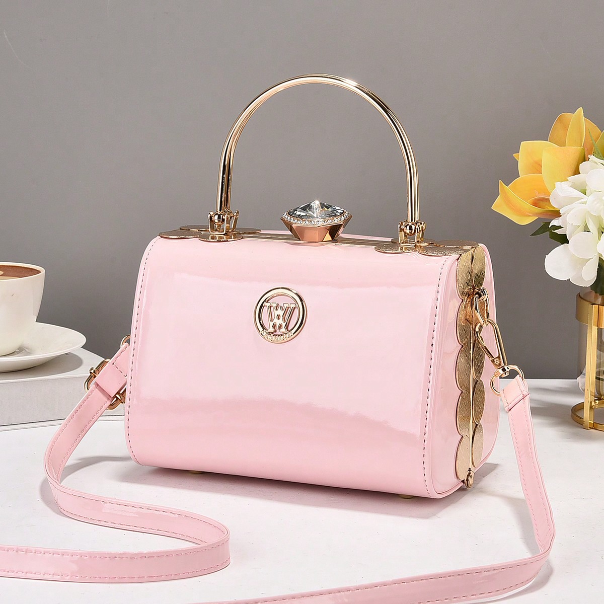 The bride's shiny leather handbag 2022 new style, fashionable and high-end women's bag, versatile, single-shoulder, crossbody, hand-carry box, trendy Specification drawing