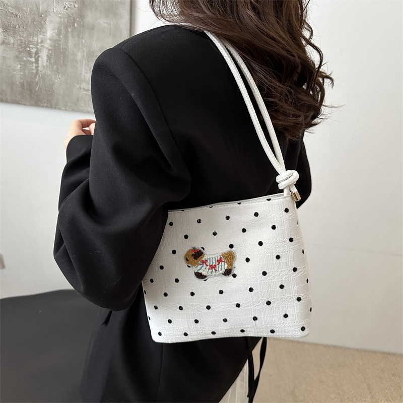 This year's trendy and niche women's 2024 new fashion and simple crossbody bag, single-shoulder underarm bag, bucket bag details Picture
