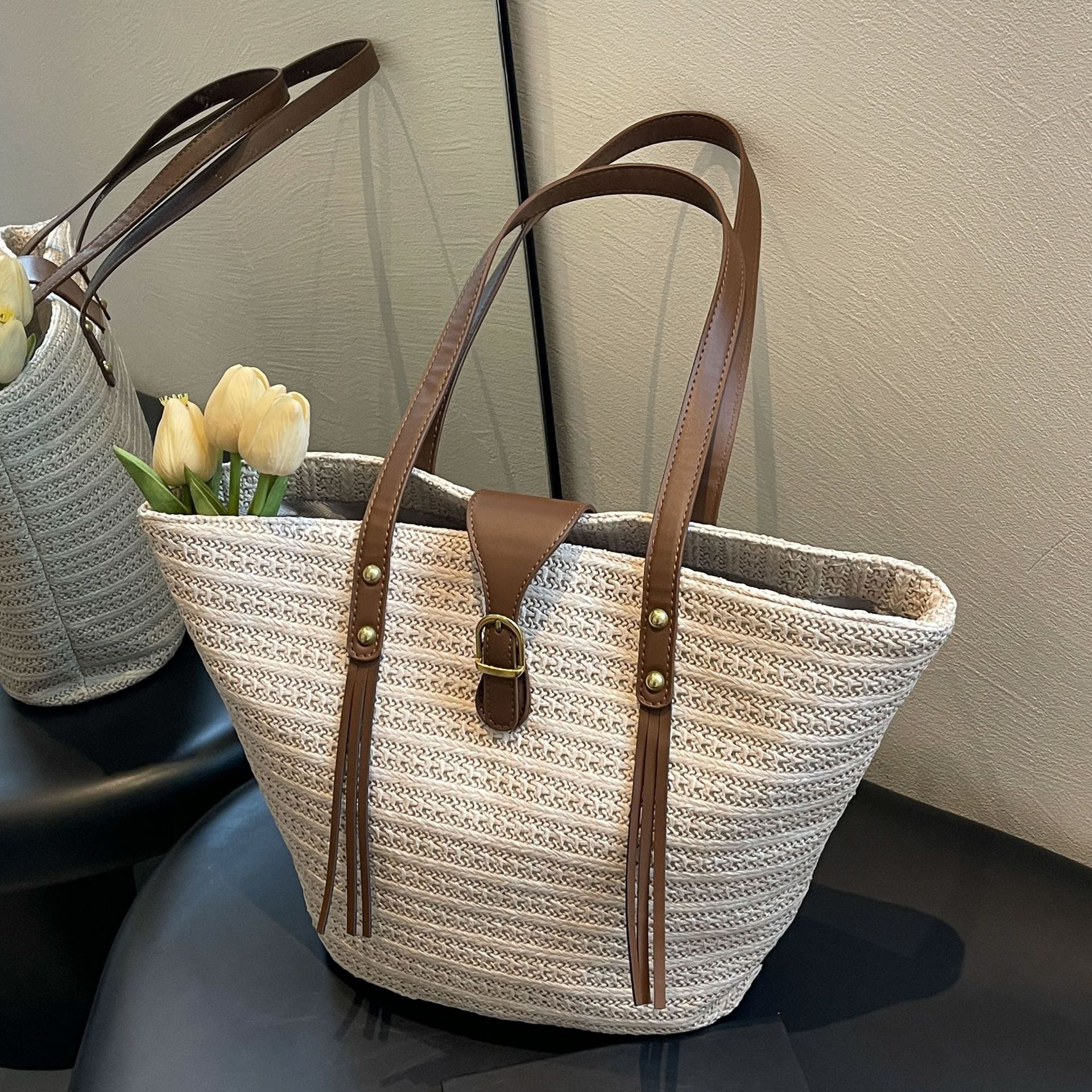 Straw woven large-capacity women's bag, summer beach women's 2025 new style bag, single-shoulder large bag, hand-held tote bag full figure