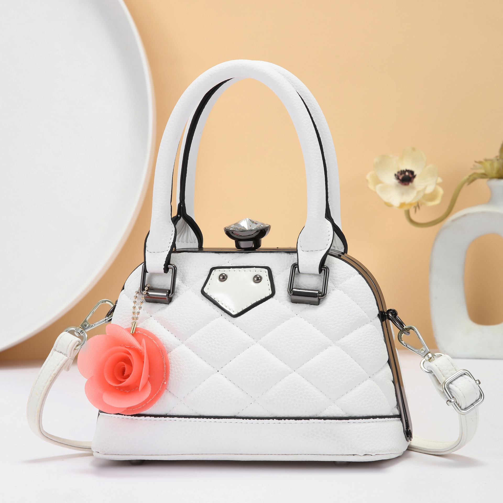 New embroidered steel frame bag, shell bag, Korean style, fashionable and simple single-shoulder bag, crossbody bag, trendy women's bag, factory direct sales Specification drawing
