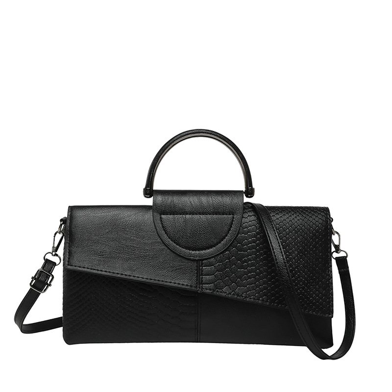 The new 2025 snake-patterned women's clutch bag with a European and American style exudes a sense of high-end fashion. It is a large-capacity, trendy single-shoulder crossbody bag Item Picture