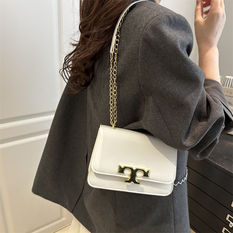 New Spring 2025 fashionable and simple women's bag, metal chain small gold brick single-shoulder tofu bag, crossbody small square bag details Picture