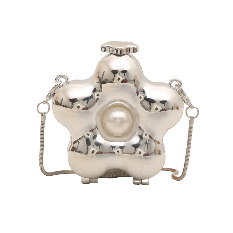 The 2025 new acrylic flower bag is a fashionable, niche and versatile mini evening bag for women with a crossbody style Item Picture
